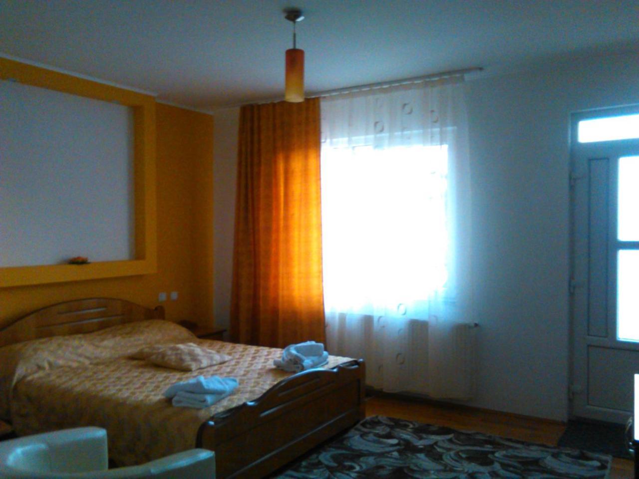 Pensiunea Lucia Ana Cluj-Napoca Buitenkant foto